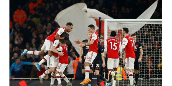 Radost z dlouho ztraceného vítězství způsobuje, že Arsenal vypadá příjemněji